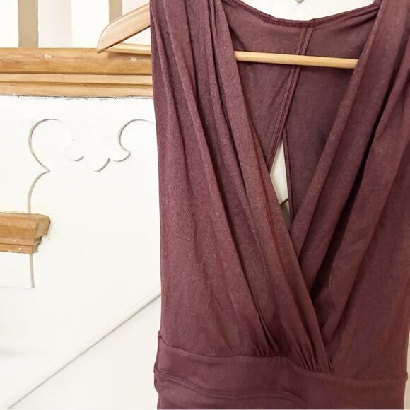 Lululemon Tonight's The Night Leotard Sleeveless Bodysuit Draped V-Neck SZ M - Picture 4 of 9